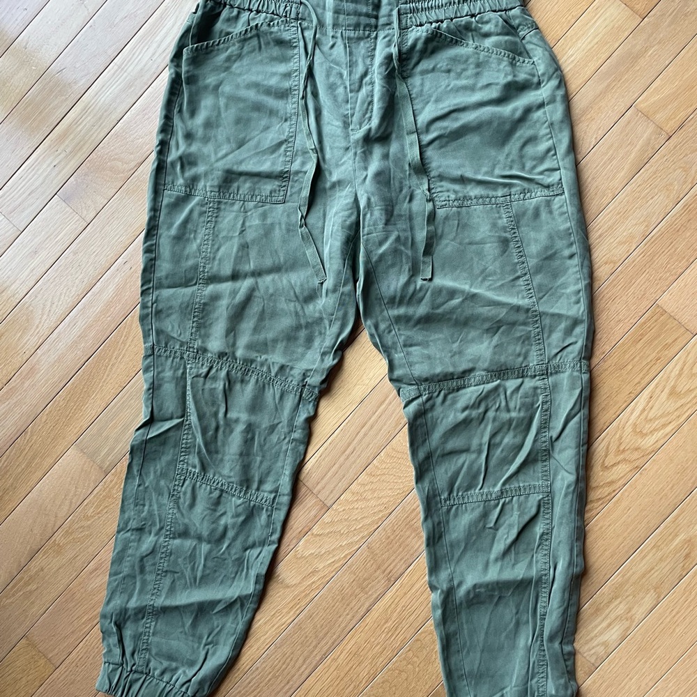 Banana Republic Olive Cargo Pants